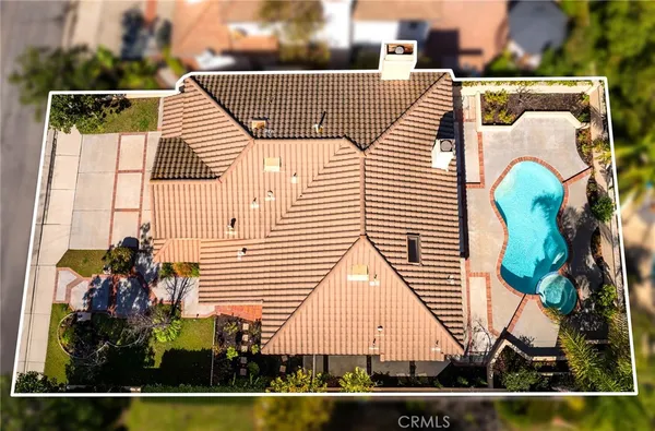 $1,899,000 | 910 South Barton Court, Anaheim, CA 92808