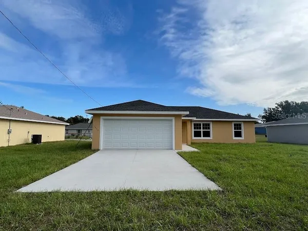 $1,700 | 13669 Southwest 113th Place, Dunnellon, FL 34432
