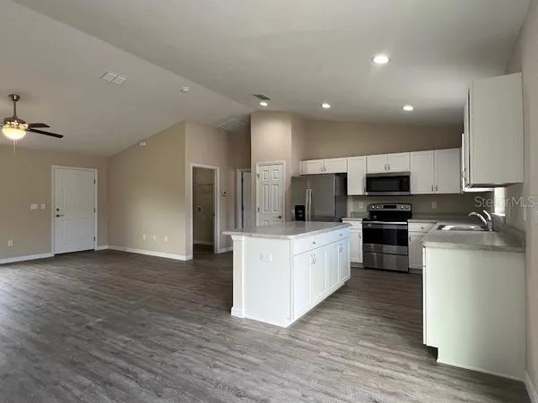 $1,700 | 13669 Southwest 113th Place, Dunnellon, FL 34432
