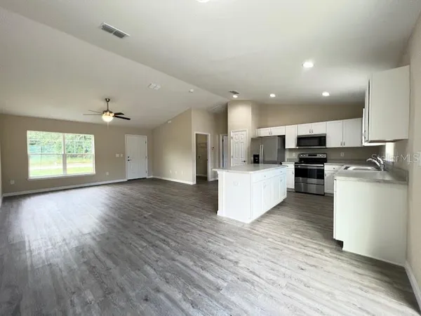 $1,700 | 13669 Southwest 113th Place, Dunnellon, FL 34432