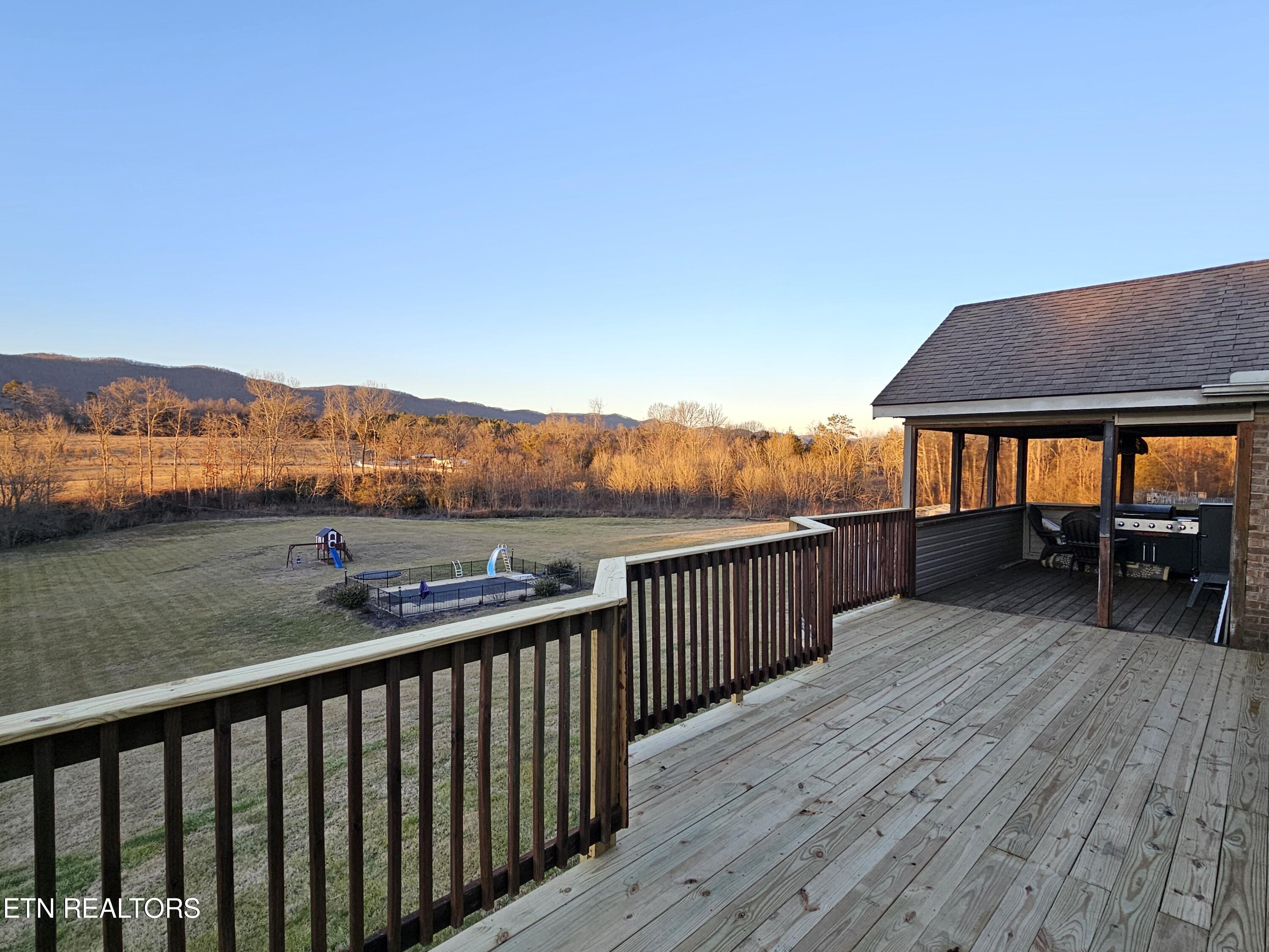 2734 Back Valley Road Speedwell, TN 37870 - Photo 17 of 42 1000023057