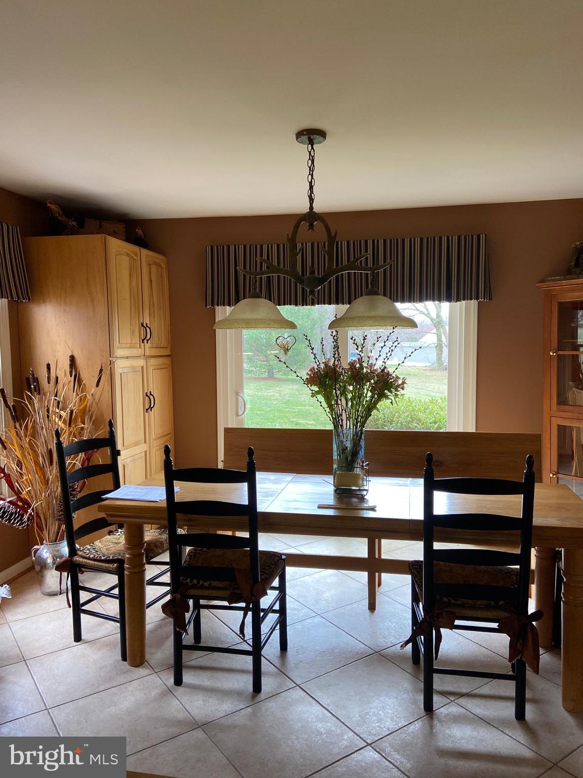 832 Warburton Road Elkton, MD 21921 - Photo 5 of 25 Breakfast room