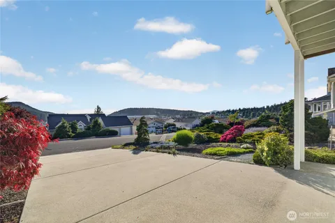 $850,000 | 5012 MacBeth Drive, Anacortes, WA 98221
