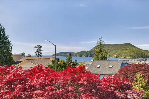 $850,000 | 5012 MacBeth Drive, Anacortes, WA 98221