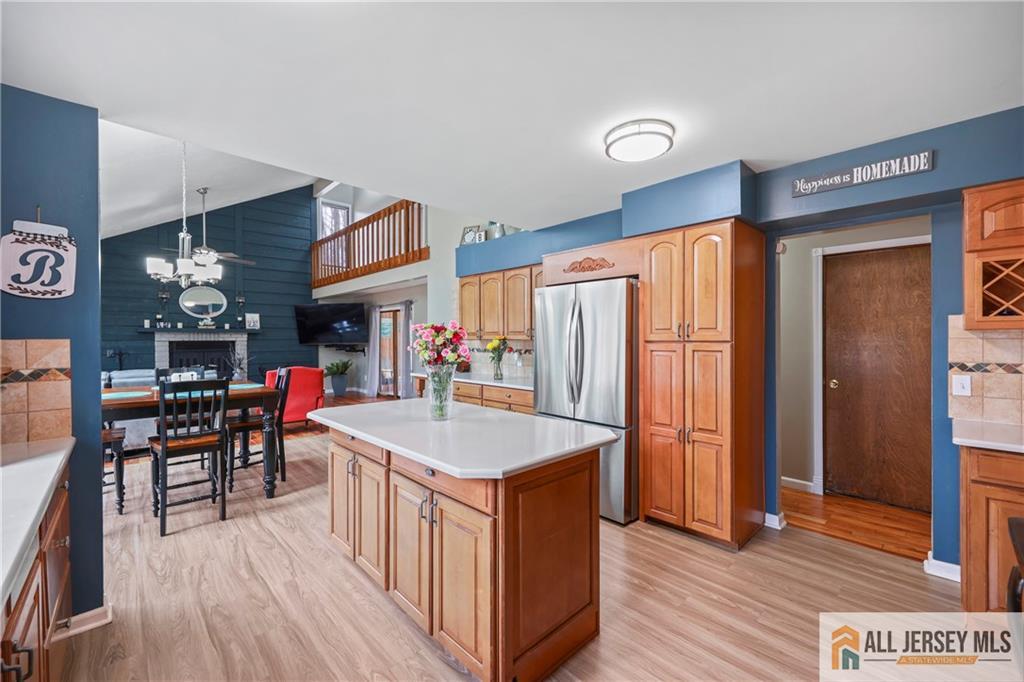 176 Stonehill Road Freehold, NJ 07728 - Photo 11 of 44