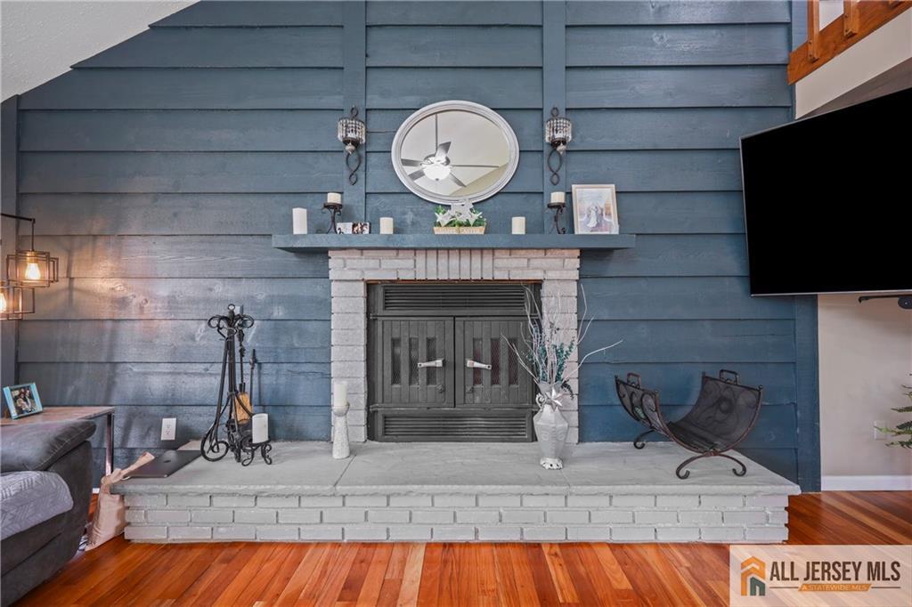 176 Stonehill Road Freehold, NJ 07728 - Photo 15 of 44