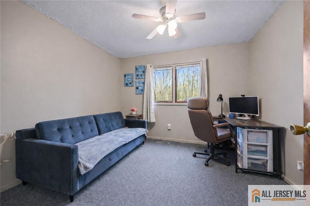 176 Stonehill Road Freehold, NJ 07728 - Photo 21 of 44