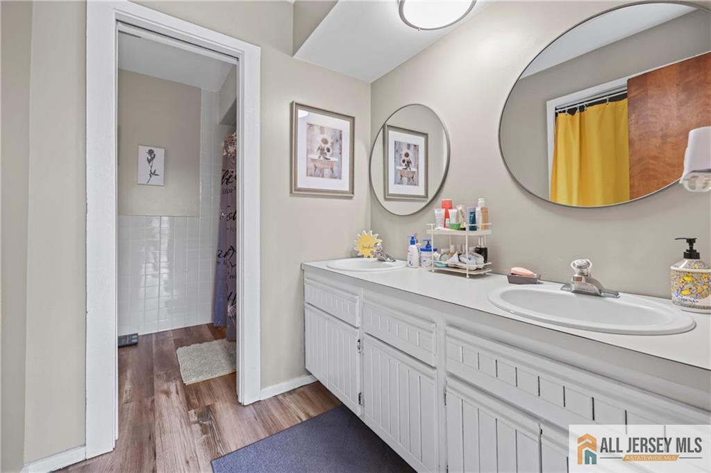 176 Stonehill Road Freehold, NJ 07728 - Photo 34 of 44