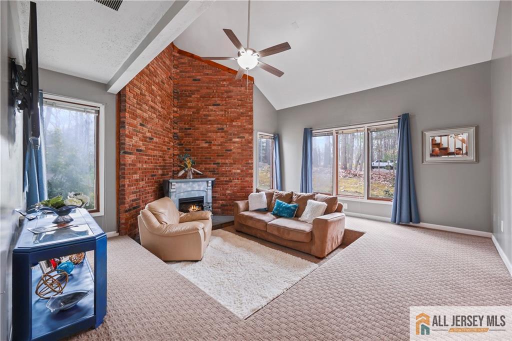 176 Stonehill Road Freehold, NJ 07728 - Photo 7 of 44