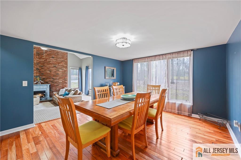 176 Stonehill Road Freehold, NJ 07728 - Photo 8 of 44