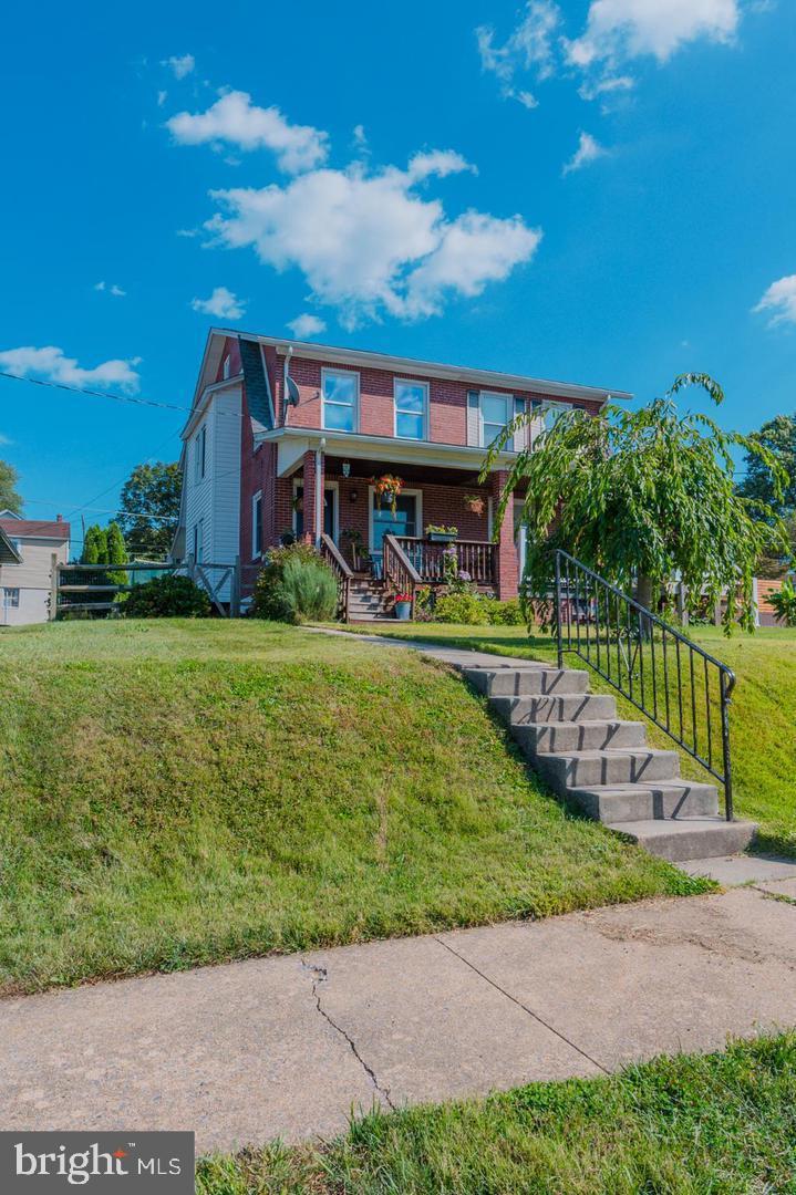 1028 Broadway Boulevard Reading, PA 19607 - Photo 4 of 27