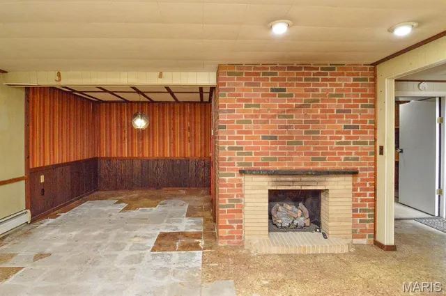 $192,920 | 59 Lake Shore Drive, Troy, IL 62294