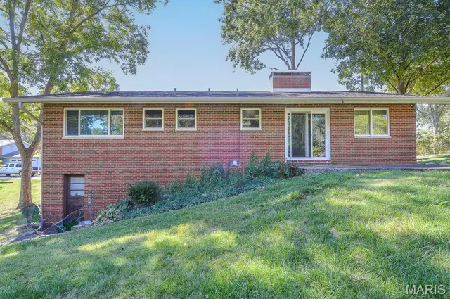 $192,920 | 59 Lake Shore Drive, Troy, IL 62294