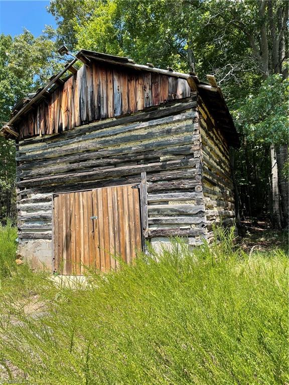 560 Woodrow Road Eden, NC 27288 - Photo 2 of 14 Gallery Image 2
