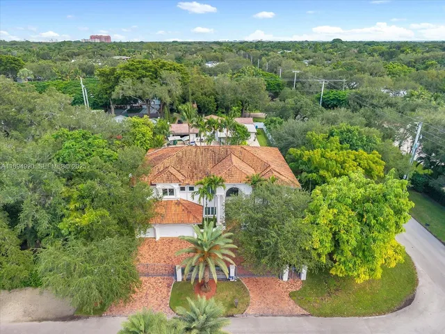 $4,725,000 | 7975 Southwest 52nd Court, Miami, FL 33143