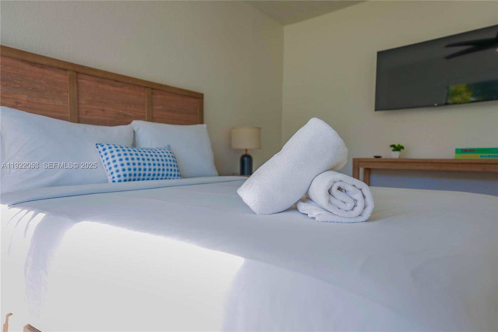 13355 Southwest 207th Avenue Miami, FL 33196 - Photo 20 of 26 a view of table and chair