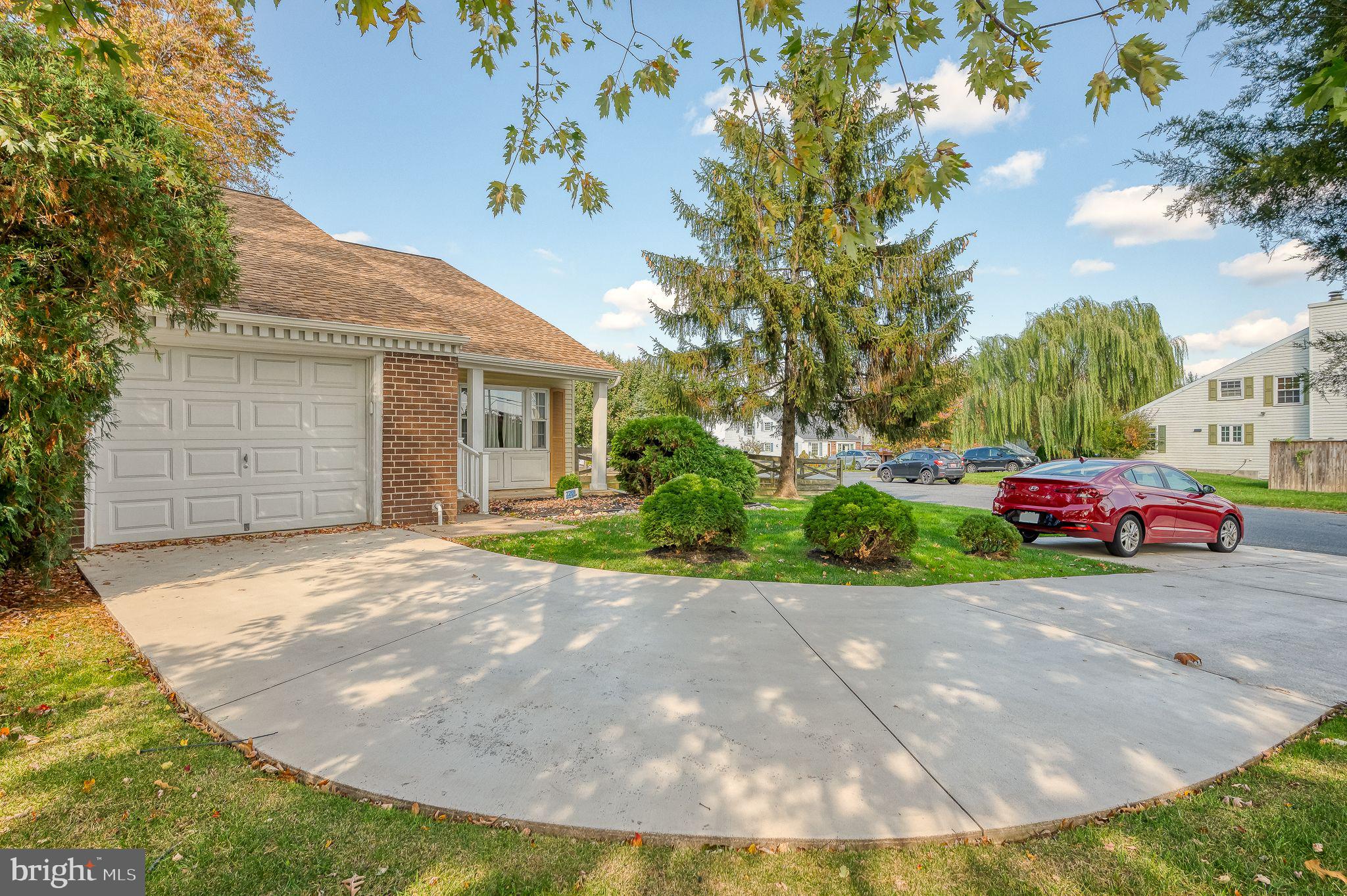 5432 Litany Lane Rosedale, MD 21237 - Photo 4 of 27 CIRCULAR DRIVEWAY