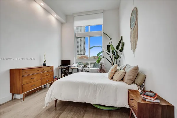 $4,400 | 1900 North Bayshore Drive, Unit 816, Miami, FL 33132