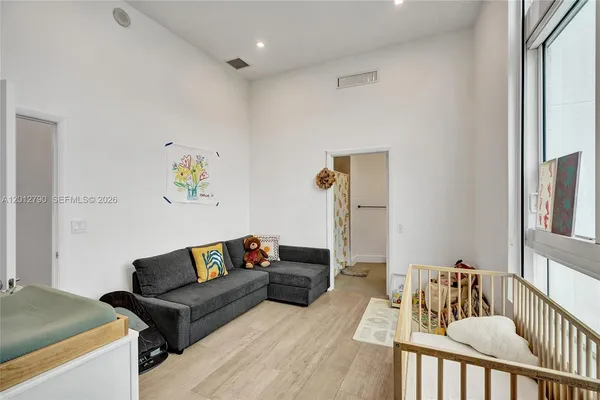 $4,400 | 1900 North Bayshore Drive, Unit 816, Miami, FL 33132