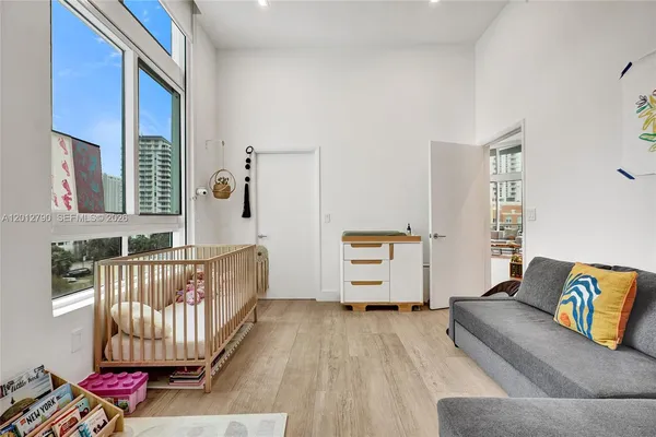 $4,400 | 1900 North Bayshore Drive, Unit 816, Miami, FL 33132