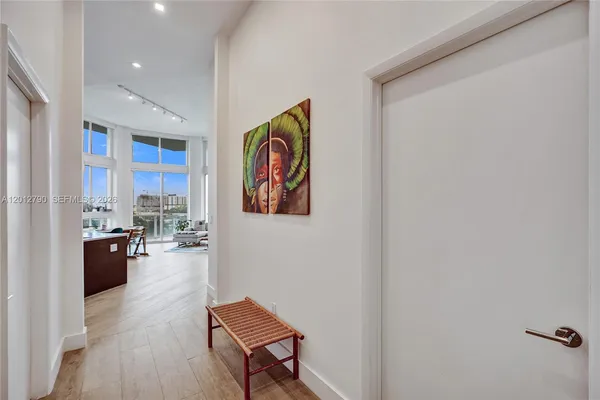 $4,400 | 1900 North Bayshore Drive, Unit 816, Miami, FL 33132