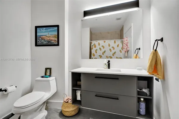 $4,400 | 1900 North Bayshore Drive, Unit 816, Miami, FL 33132