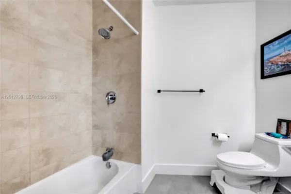 $4,400 | 1900 North Bayshore Drive, Unit 816, Miami, FL 33132