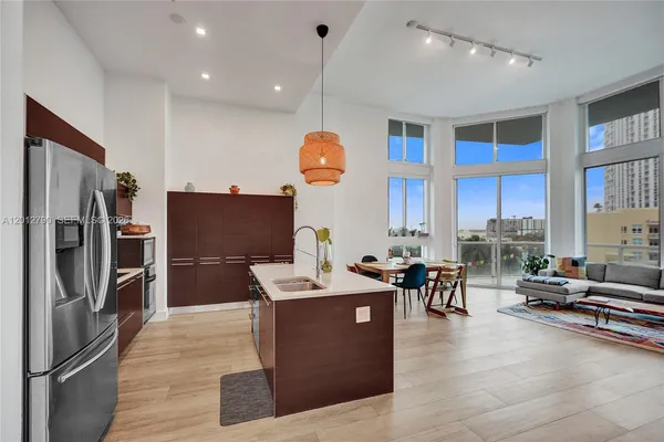 $4,400 | 1900 North Bayshore Drive, Unit 816, Miami, FL 33132
