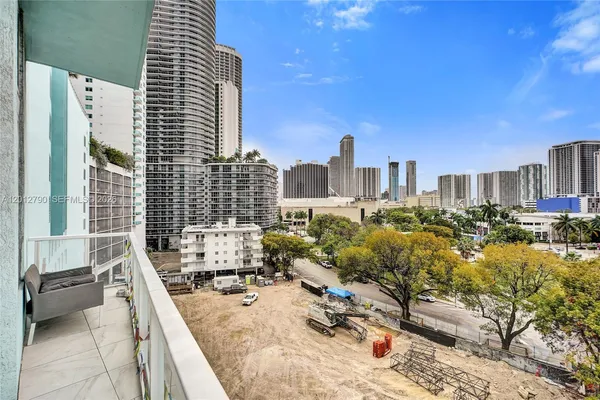 $4,400 | 1900 North Bayshore Drive, Unit 816, Miami, FL 33132