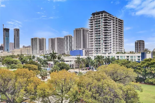 $4,400 | 1900 North Bayshore Drive, Unit 816, Miami, FL 33132