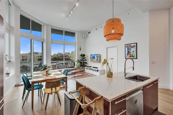 $4,400 | 1900 North Bayshore Drive, Unit 816, Miami, FL 33132