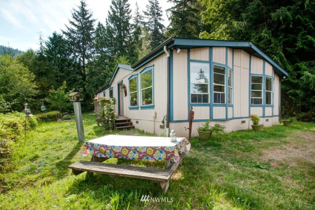 630 Chuckanut Heights Road Bellingham, WA 98229 - Photo 2 of 12