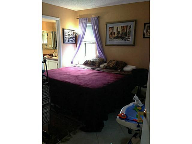 21911 Lake Forest Circle, Unit 201 Boca Raton, FL 33433 - Photo 3 of 6 Bedroom