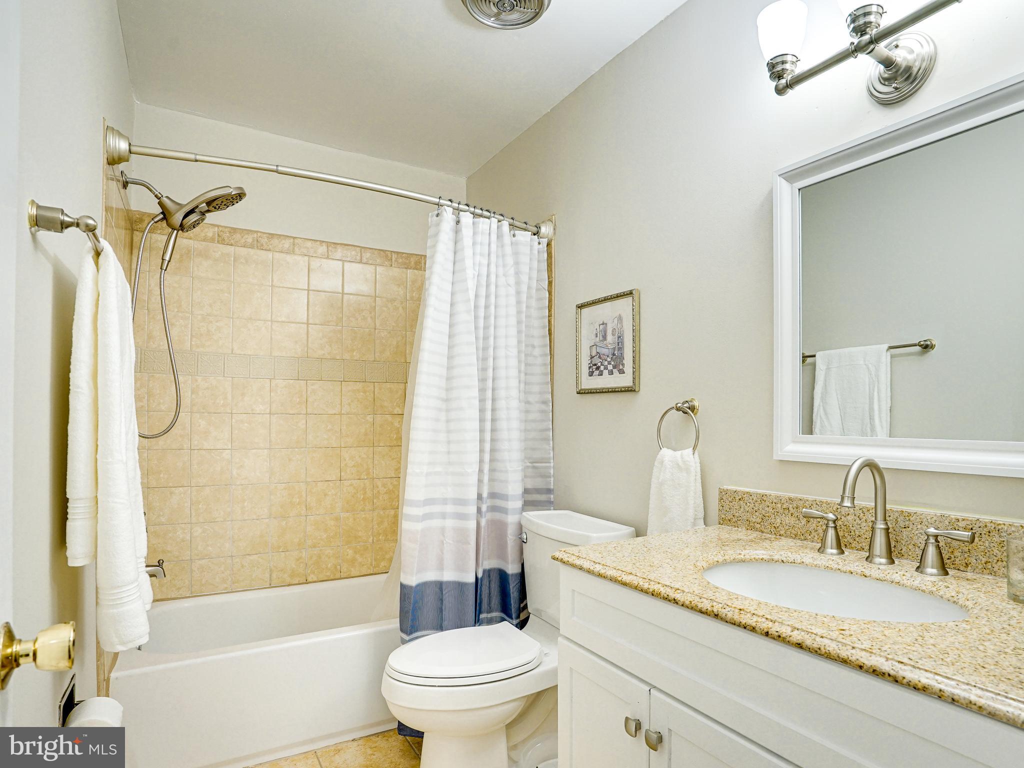 1595 Inlet Court Reston, VA 20190 - Photo 24 of 64 Bathroom # 2
