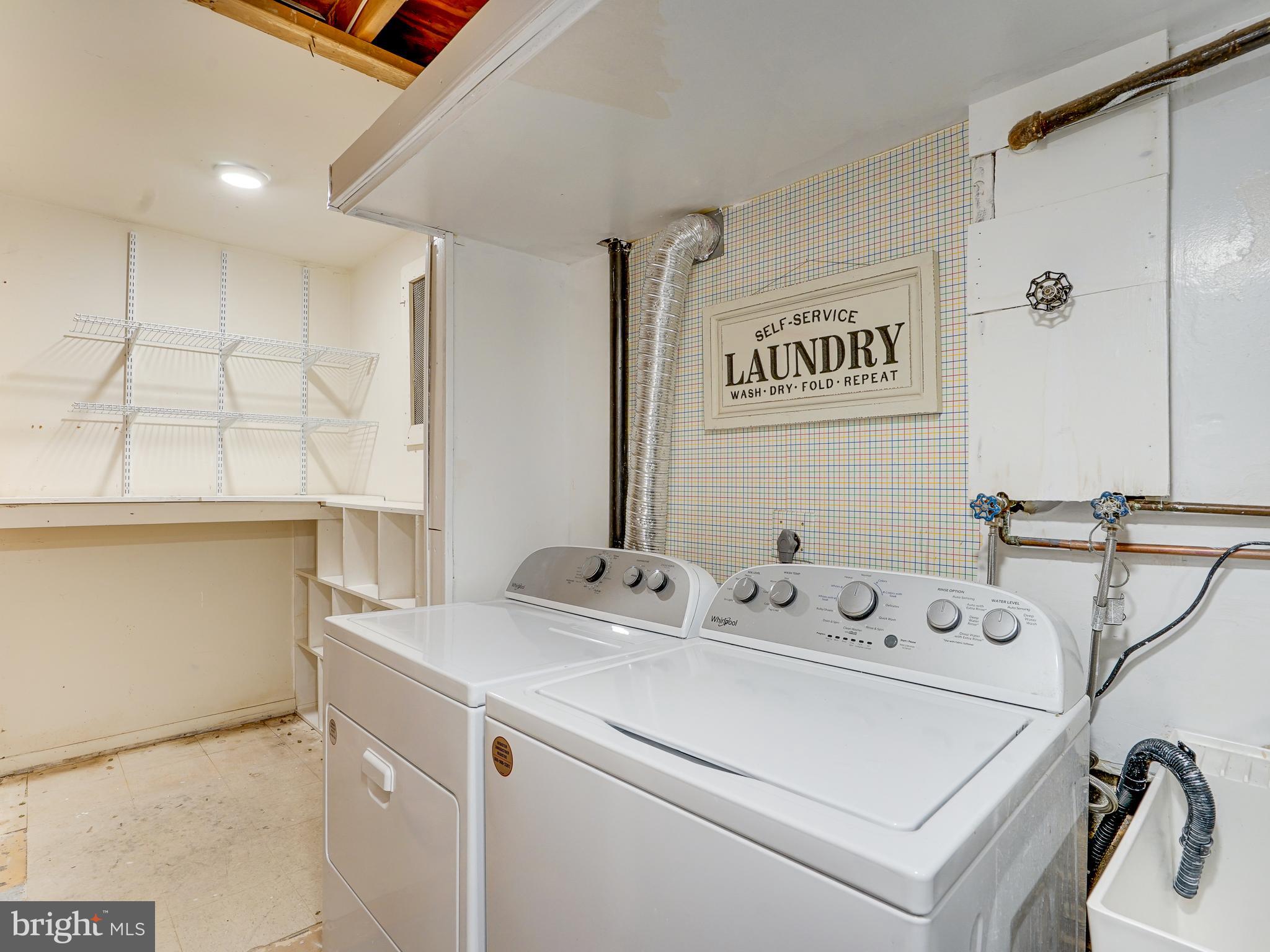 1595 Inlet Court Reston, VA 20190 - Photo 28 of 64 Laundry into craft room