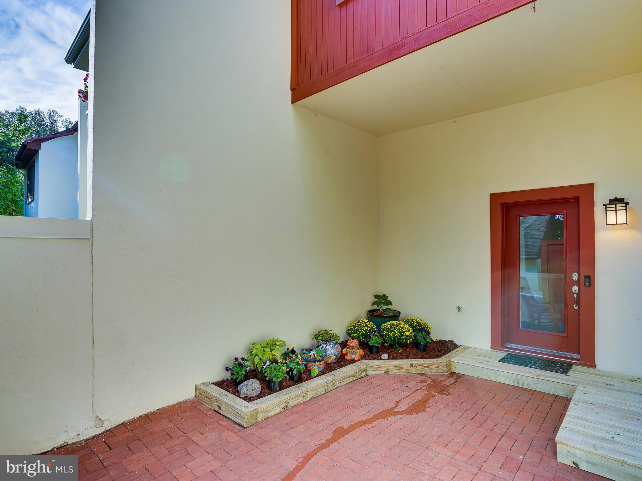 1595 Inlet Court Reston, VA 20190 - Photo 36 of 64 Entrance to Townhome