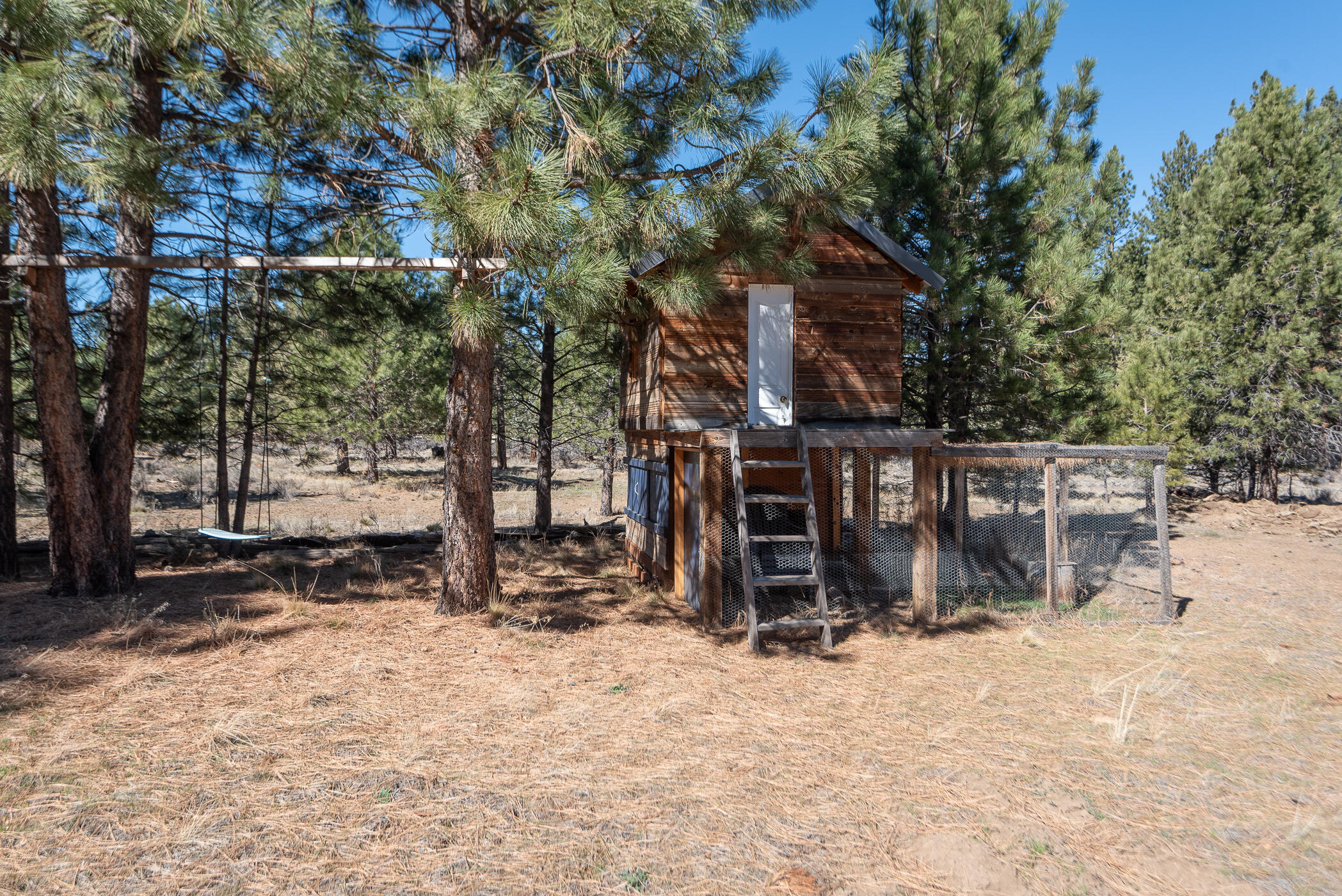 60012 West Ridgeview Drive Bend, OR 97702 - Photo 38 of 55 an outdoor view of garden