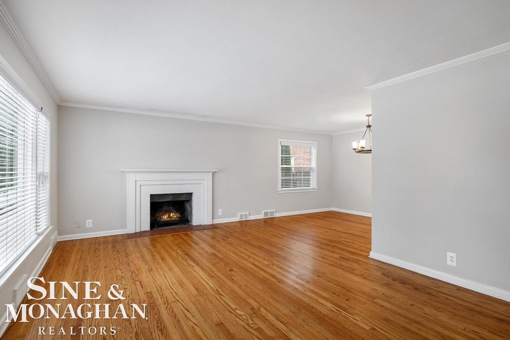835 Harcourt Road Grosse Pointe, MI 48230 - Photo 4 of 41