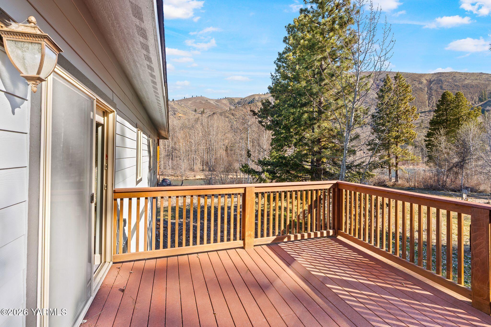 1575 Nile Road Naches, WA 98937 - Photo 29 of 43 Deck