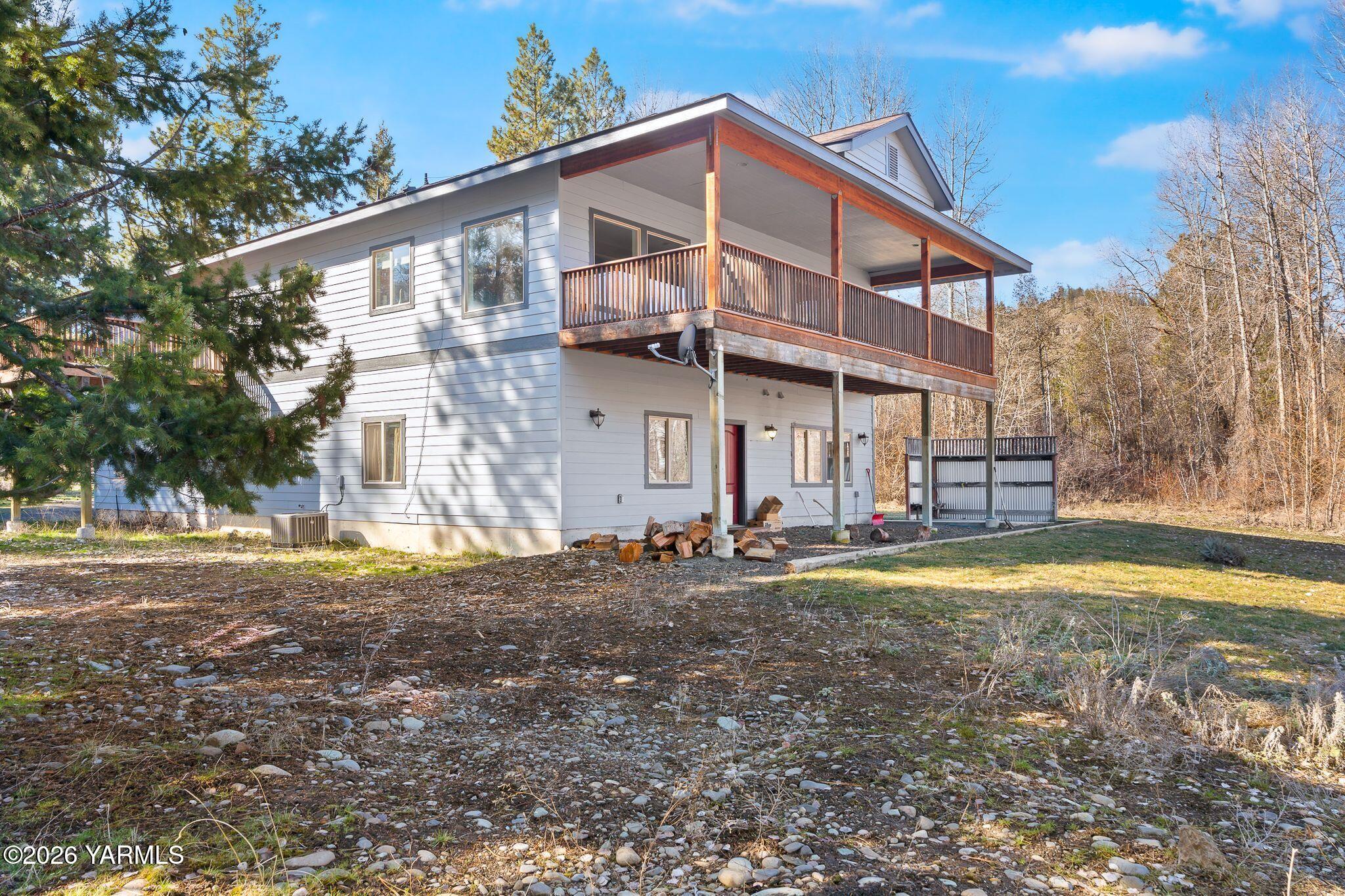 1575 Nile Road Naches, WA 98937 - Photo 37 of 43 Back of Home Facing River