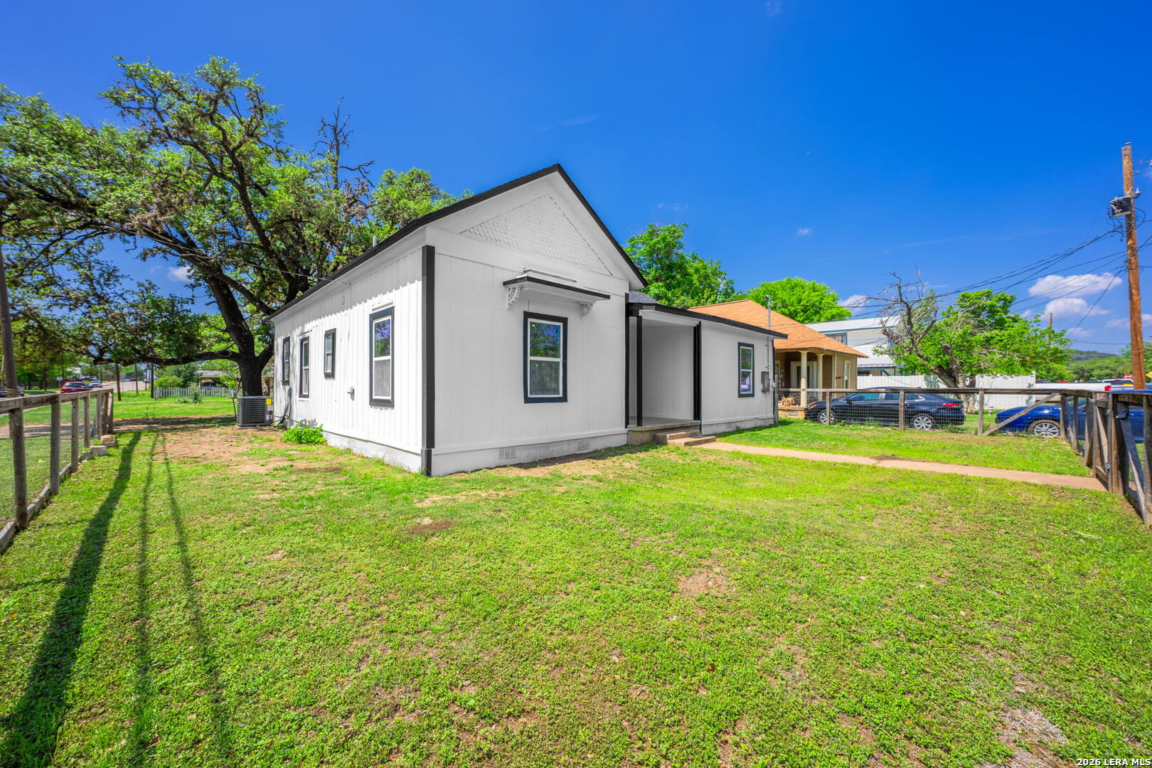 502 Ross Street Kerrville, TX 78028 - Photo 19 of 21