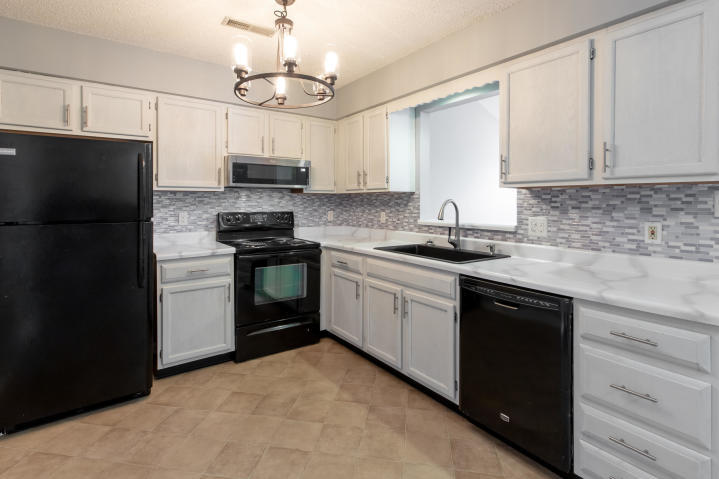 7917 Eldin Way Powell, TN 37849 - Photo 7 of 24 20190924033817550564000000-o