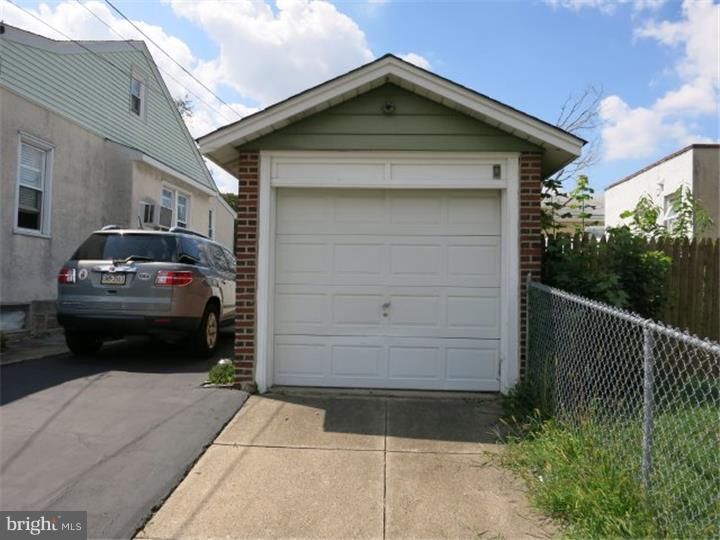 7815 Verree Road Philadelphia, PA 19111 - Photo 4 of 15 Gallery Image 4