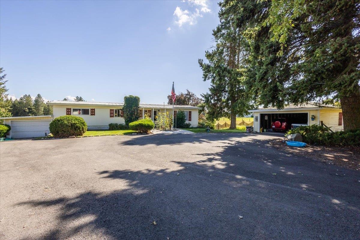 26510 North Monroe Road Deer Park, WA 99006 - Photo 2 of 32 Gallery Image 2