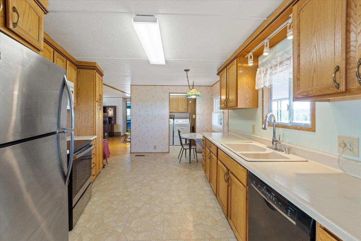 26510 North Monroe Road Deer Park, WA 99006 - Photo 10 of 32 Gallery Image 10