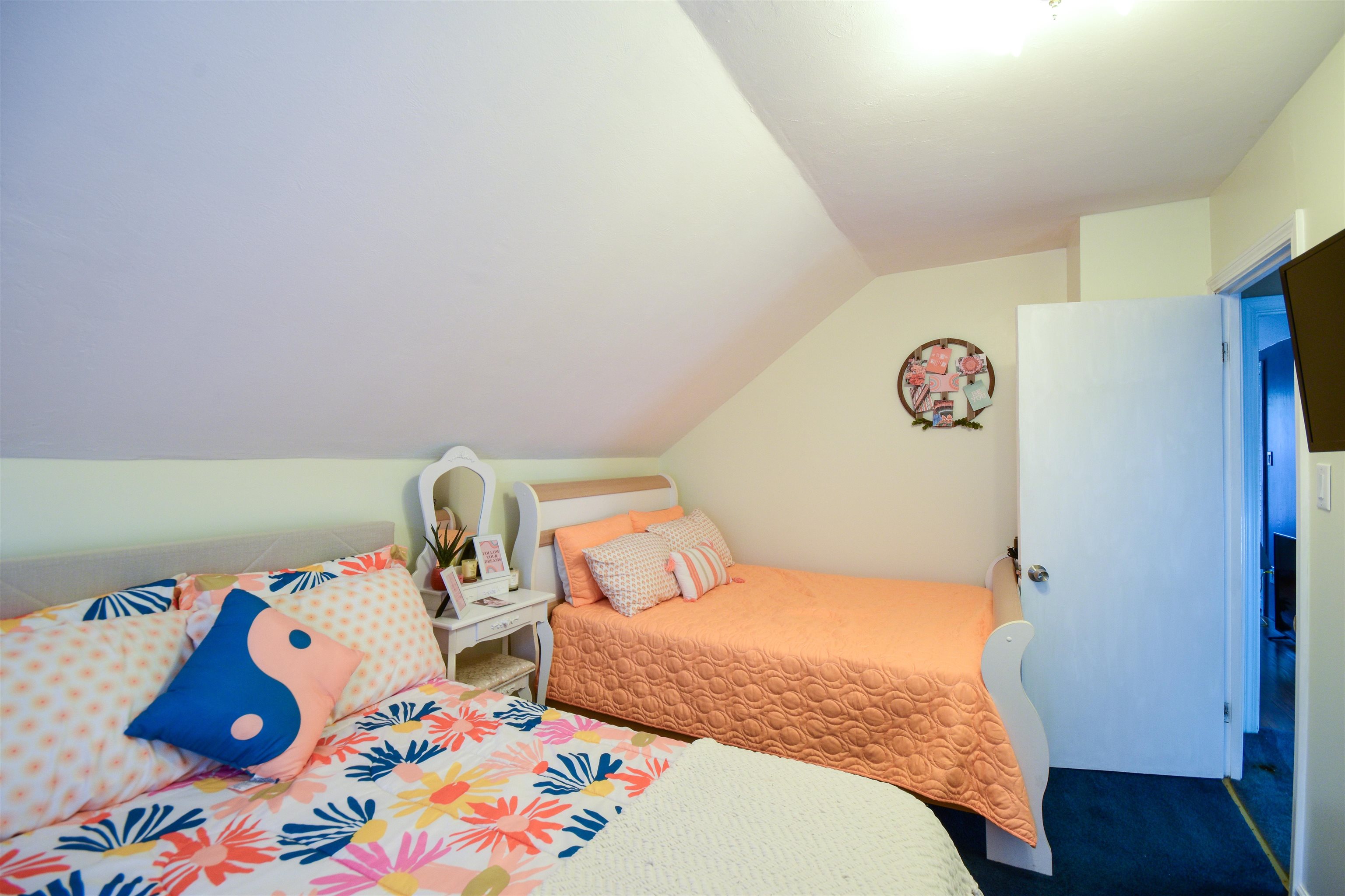 212 Grove Street Bennington, VT 05201 - Photo 12 of 36 Gallery Image 12