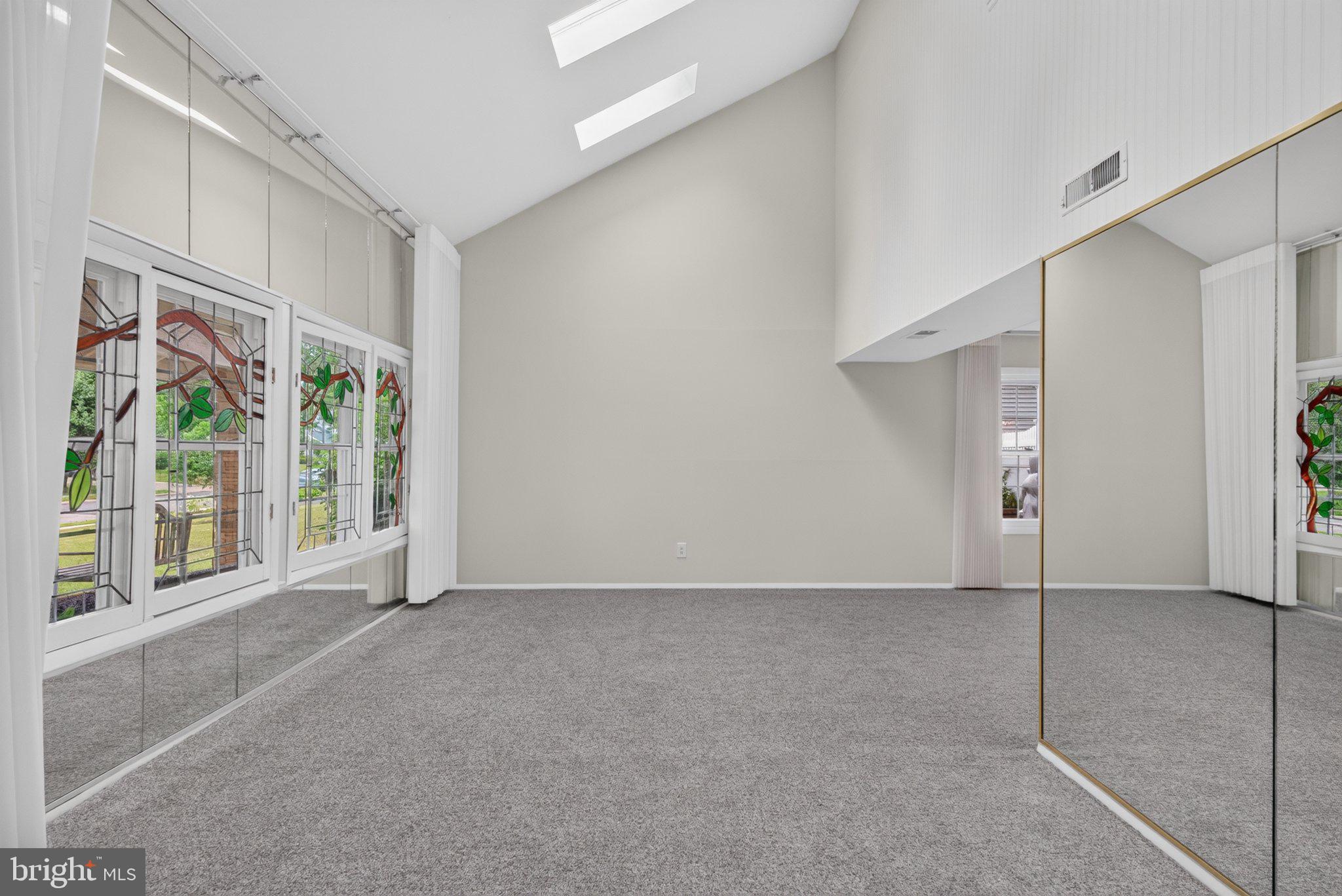 20 Merion Road Marlton, NJ 08053 - Photo 11 of 50 Spacious room with natural light.