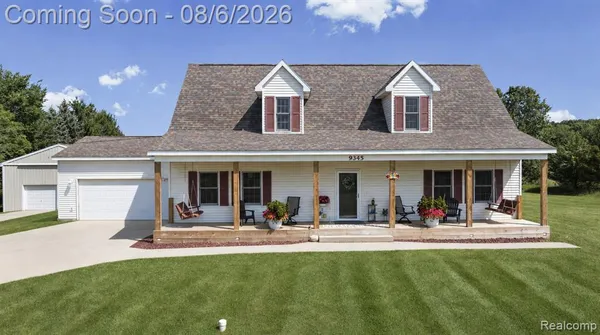 $549,000 | 9345 Hogan Road, Fenton, MI 48430