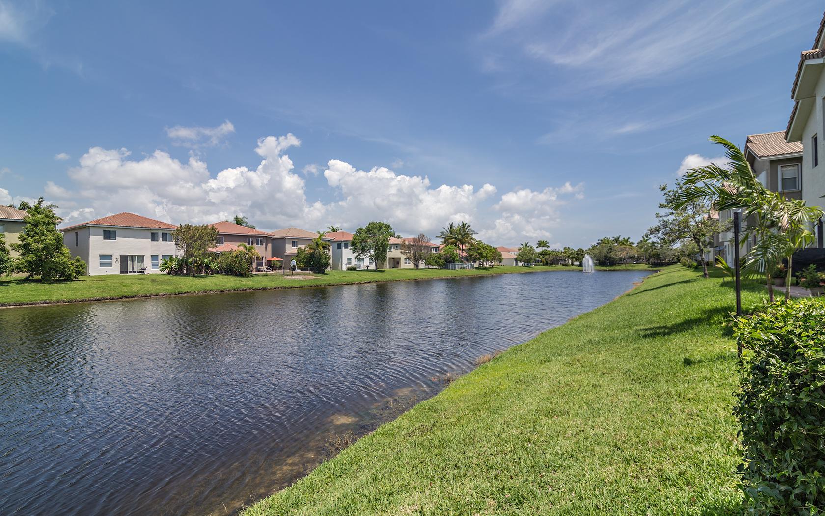 3099 Laurel Ridge Circle Riviera Beach, FL 33404 - Photo 13 of 17 13