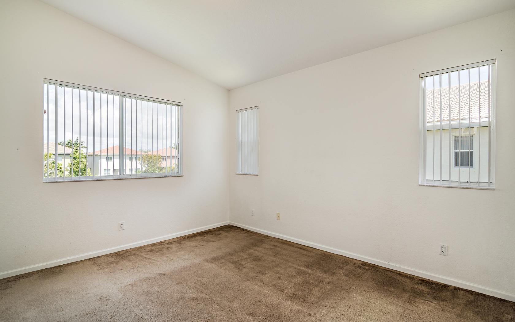 3099 Laurel Ridge Circle Riviera Beach, FL 33404 - Photo 7 of 17 7